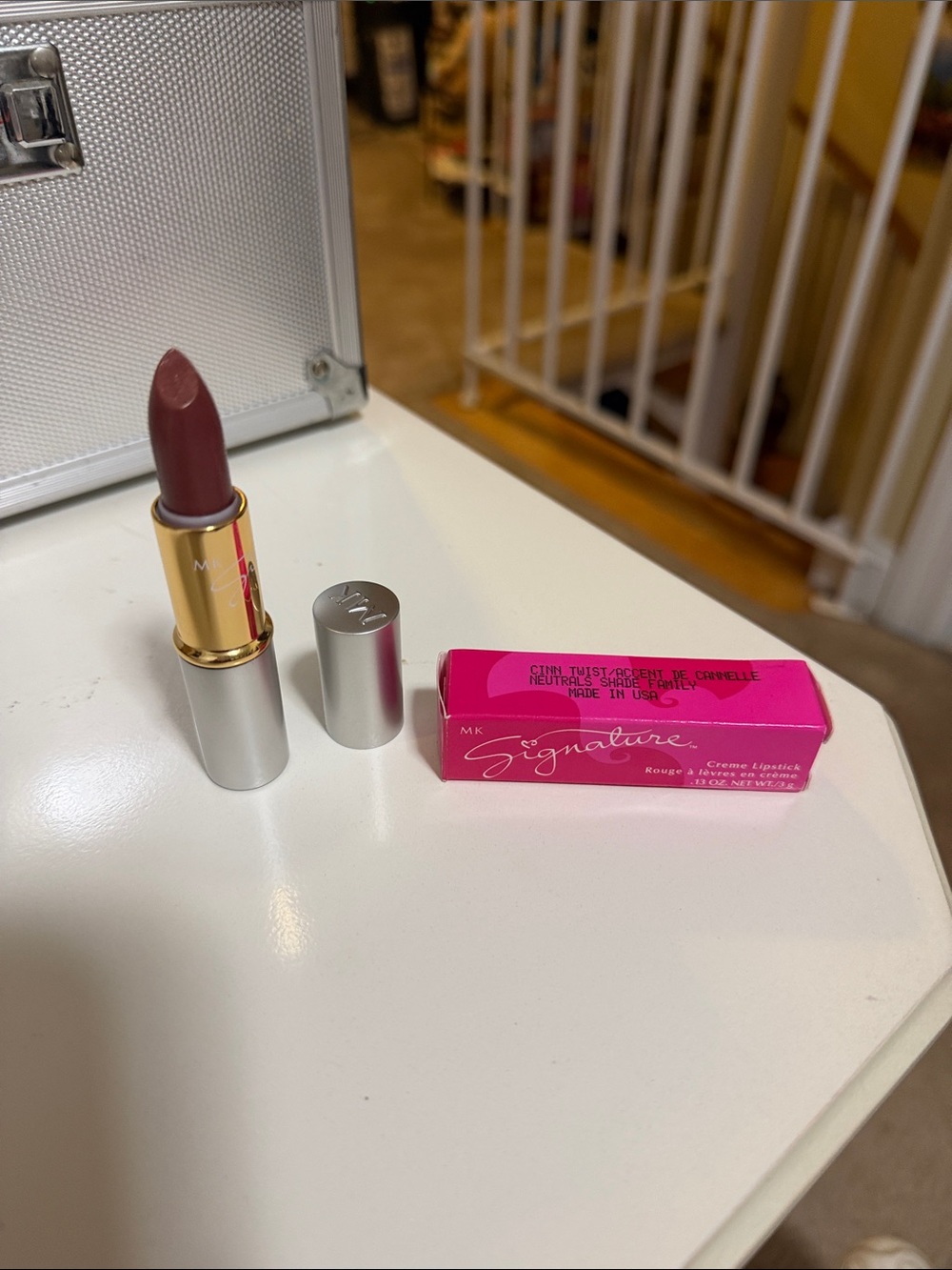 Mary Kay Signature Creme Lipstick - Mauve Rosewood shade called Cinn twist